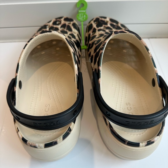 NWT Crocs Classic Leopard print with cheetah - Picture 9 of 14